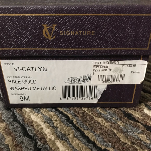 VC Vince Camuto Flats - Picture 7 of 8